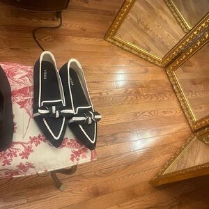 New  vivia Black and White Women's Shoes